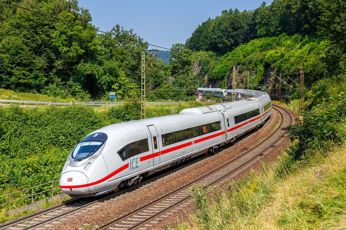 Economica net Mecanicii de locomotivă din Germania chemaţi la o grevă