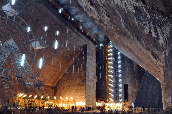 Salina Turda A Devenit Cel Mai Vizitat Obiectiv Turistic Public Din Romania Record De Turisti In 2016