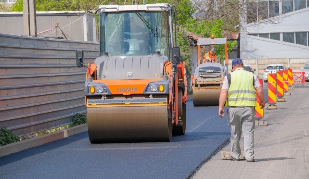 Economica.net – Probleme ale chinezilor cu primul lor drum pe care trebuia să-l construiască în România