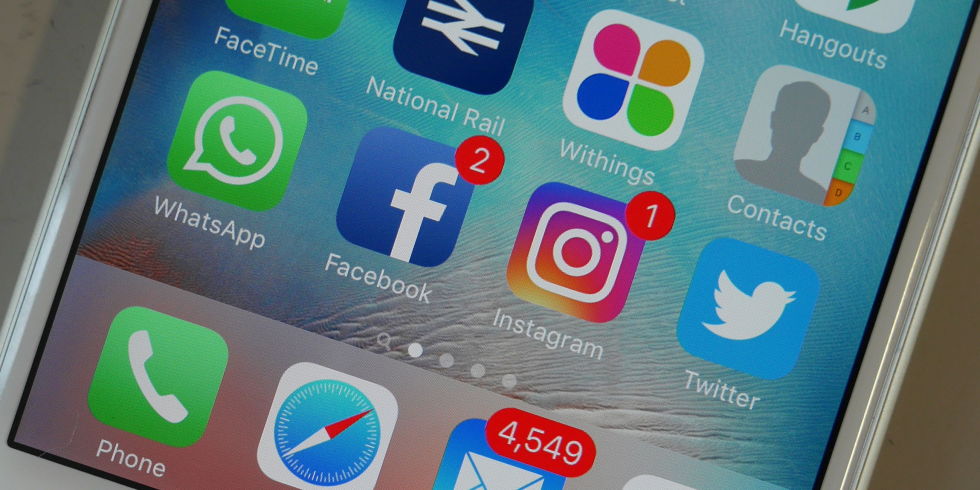 Meta le va permite utilizatorilor din UE să deconecteze între ele conturile de Facebook şi Instagram