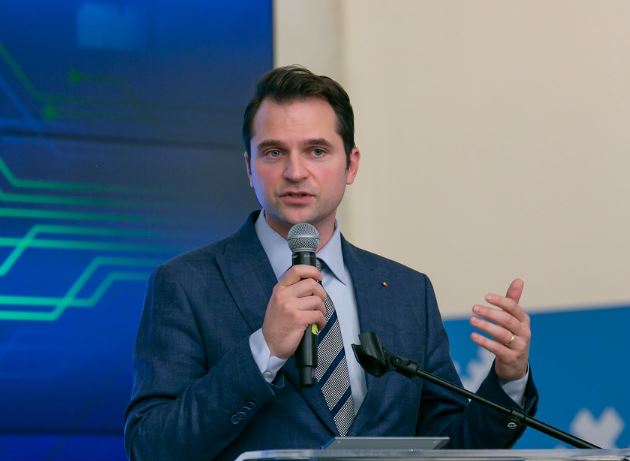 Economica.net – Burduja: Intrăm pe ultima sută de metri pentru lansarea primei licitaţii din cadrul schemei CfD, pentru proiecte fotovoltaice cu o capacitate de 500 MW şi proiecte eoliene onshore de 1.000 MW