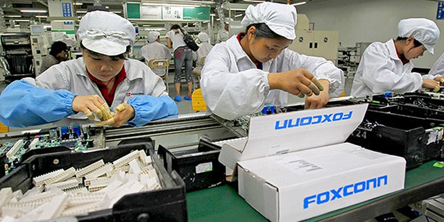 Economica.net – Veniturile Foxconn, cel mai mare fabricant de telefoane Apple din lume, au ajuns în trimestrul 3 la valoarea record 57,3 miliarde de dolari